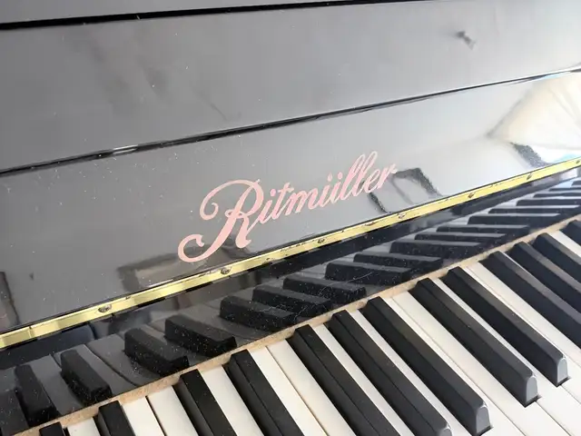 Ritmüller upright piano, black glossy finish with piano stool, Επαρχία Λευκωσίας — Στρόβολος - Άγιος Δημήτριος