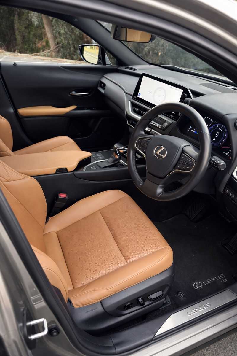2024 Lexus UX 2,0L 2024 Cyprus