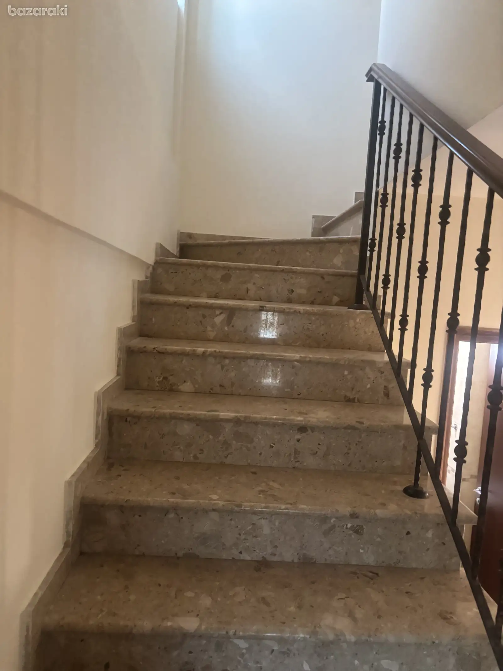 House, 3 bedrooms — 11