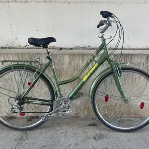 Elegant city bike, Larnaca — Larnaka - Harbor
