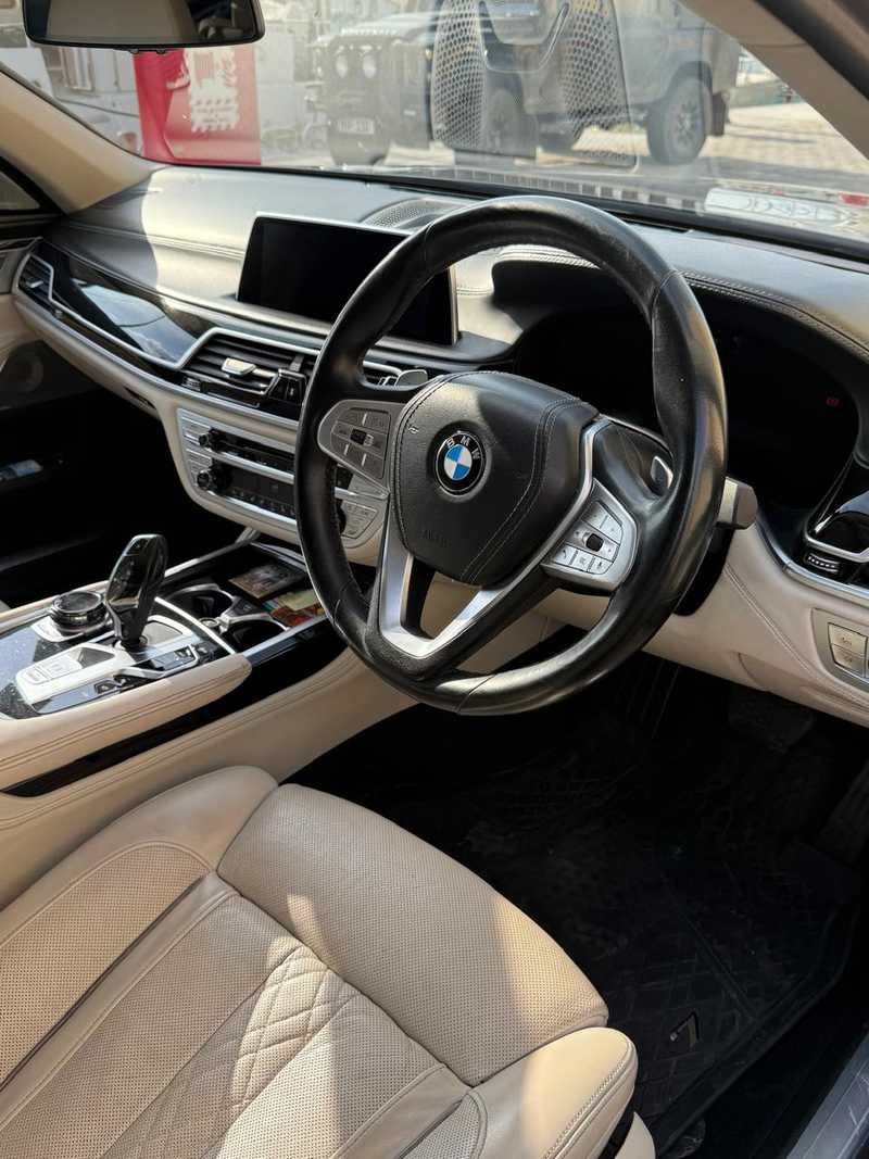 2020 BMW 7-Series 4,4L 2020 Cyprus