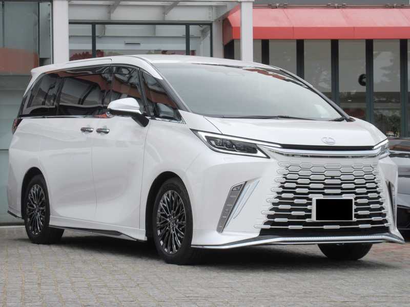 Lexus LM 2,4L 2025