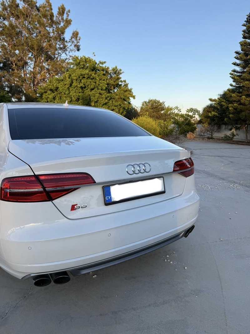 2014 Audi S8 4,0L 2014 Cyprus