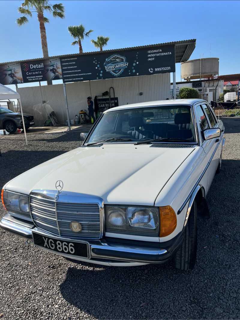 1980 Mercedes-Benz C-Class 2,0L 1980 Cyprus