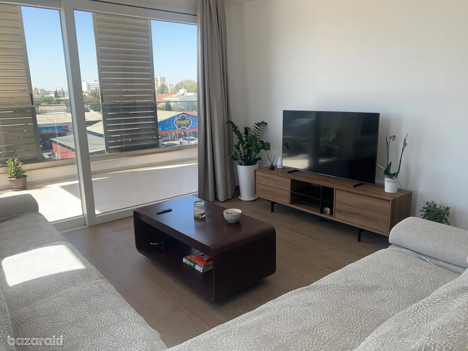 Room — 4