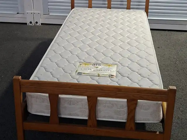 Single bed with mattress, Limassol — Limassol - Omonia