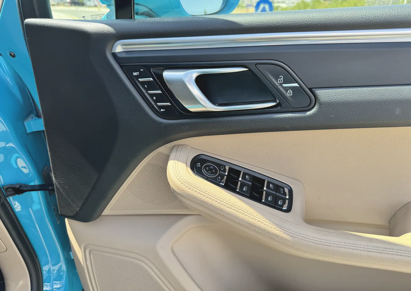 2021 Porsche Macan 2,0L 2021 Cyprus