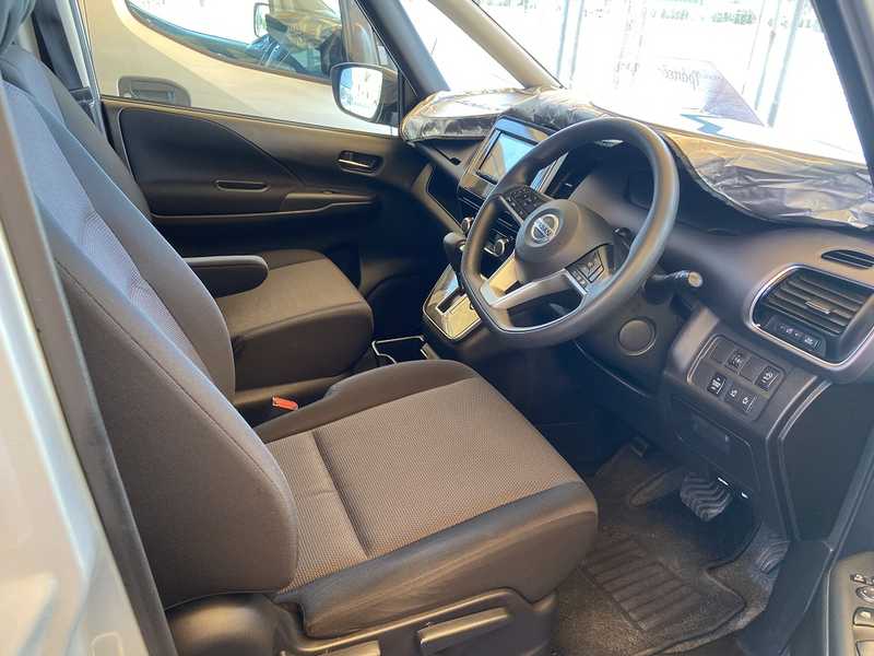 2022 Nissan Serena 2,0L 2022 Cyprus