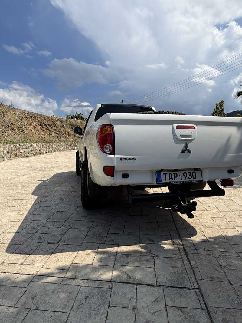 2016 Mitsubishi L200 2,5L 2016 Cyprus
