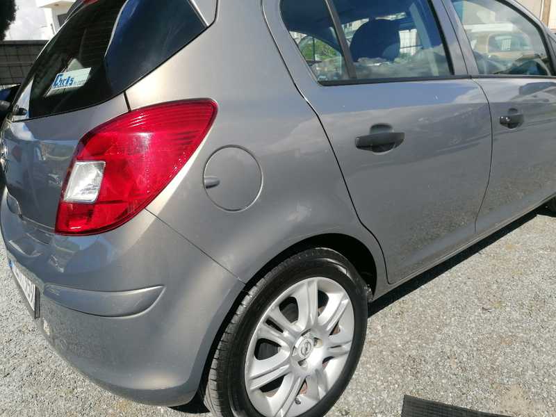 2014 Opel, Vauxhall Corsa 1,4L 2014 Cyprus