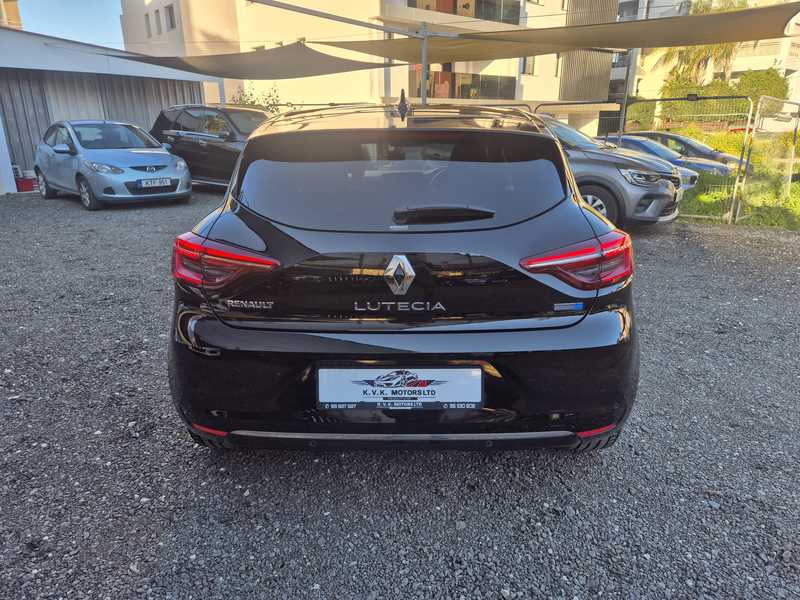 2022 Renault Clio 1,6L 2022 Cyprus