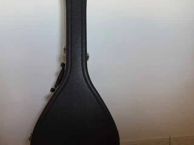 Θηκη μπουζουκιού - bouzouki case, Επαρχία Λεμεσού — Κάτω Πολεμίδια