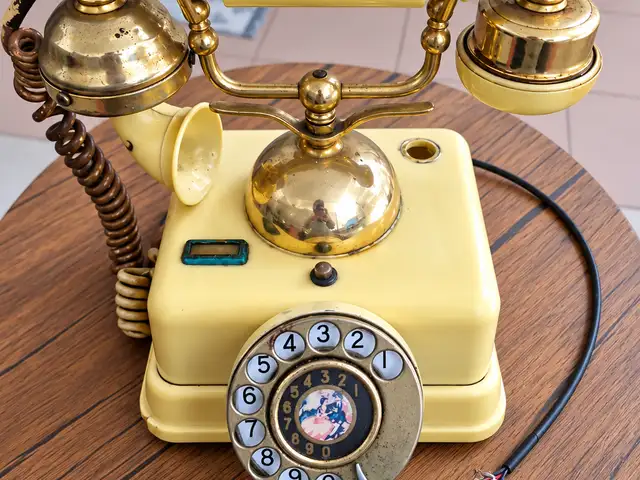 Vintage french style rotary telephone-made in singapore-1970s/80s, Nicosia — Lakatameia - Agia Paraskevi