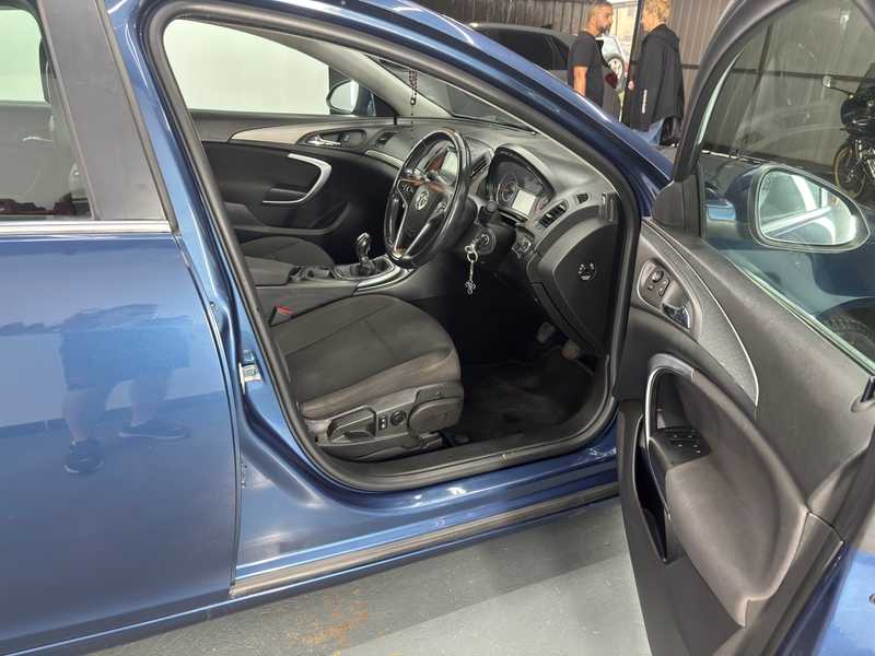 2015 Opel, Vauxhall Insignia 2,0L 2015 Cyprus