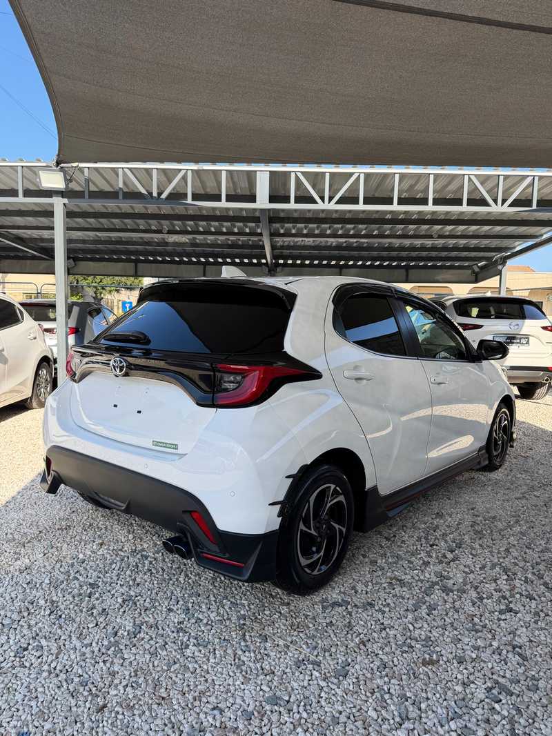 2022 Toyota Yaris 1,5L 2022 Cyprus