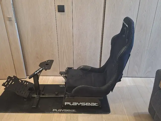 Playseat evolution alcantara edition sim racing cockpit check desc., Limassol — Palodeia