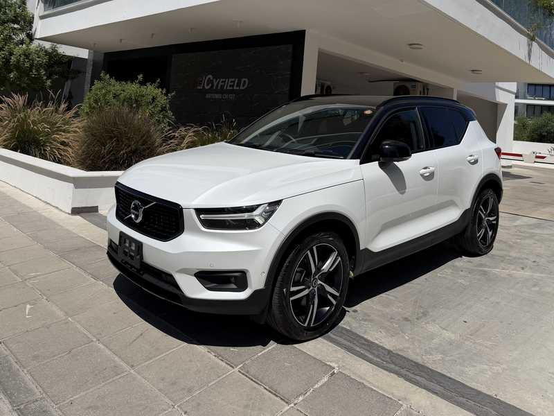 2022 Volvo XC40 2,0L 2022 Cyprus