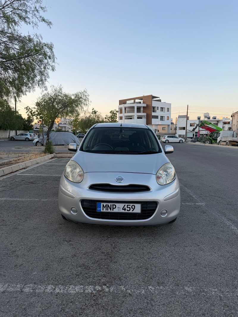 Nissan March 1,2L 2011