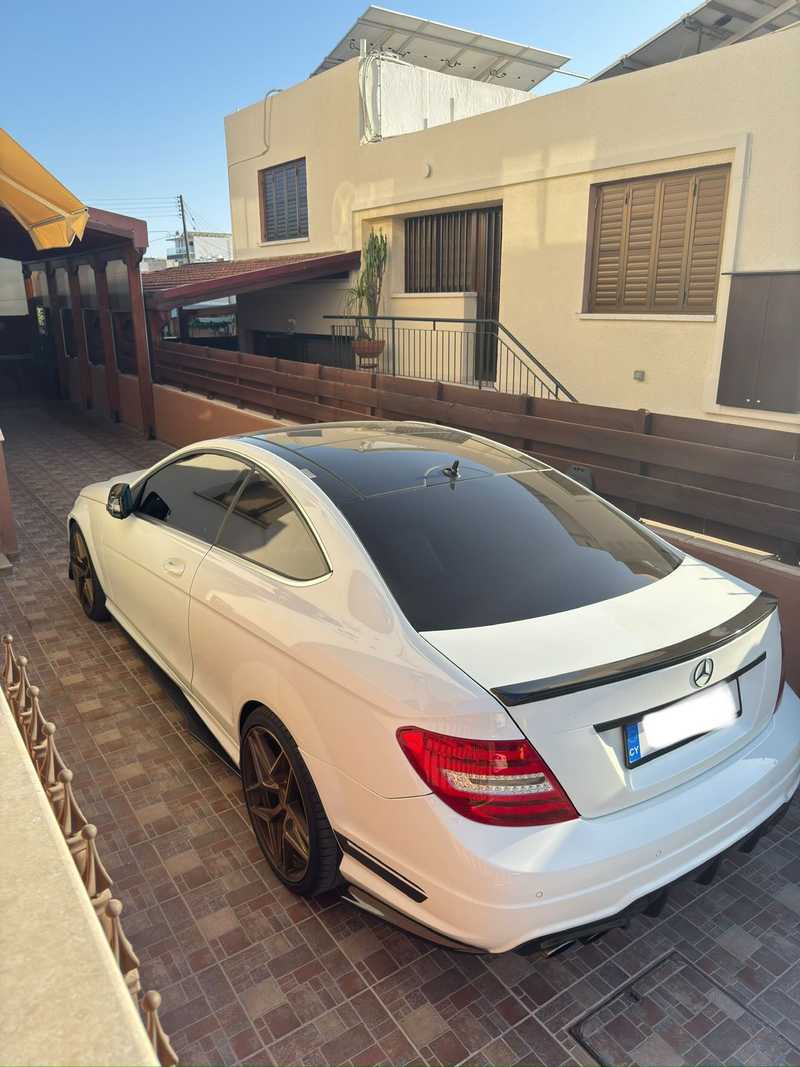 2012 Mercedes-Benz C-Class 2,5L 2012 Cyprus