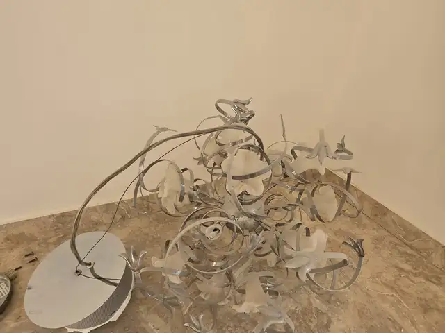3 nice lights, Επαρχία Λευκωσίας — Πέρα Χωριό