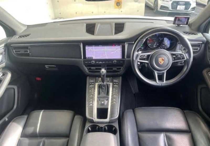 2022 Porsche Macan 2,0L 2022 Cyprus