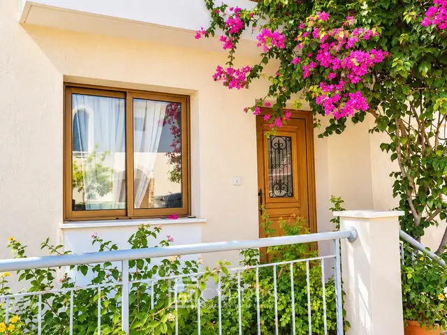 2-bedroom villa to rent, Paphos — Paphos - Universal - 4