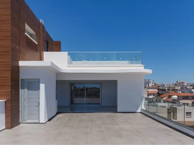 2-bedroom penthouse for sale, Larnaca — Larnaka - Kamares