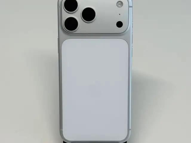 Iphone 17 pro max 1tb silver, Limassol — Limassol Marina