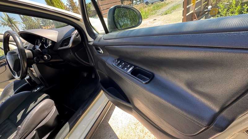 2009 Peugeot 207 1,6L 2009 Cyprus