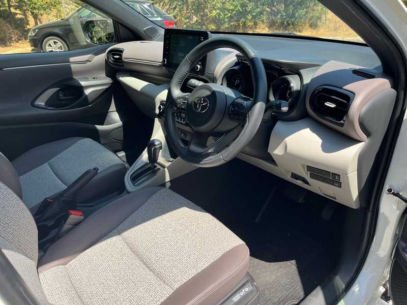 2022 Toyota Yaris 1,5L 2022 Cyprus