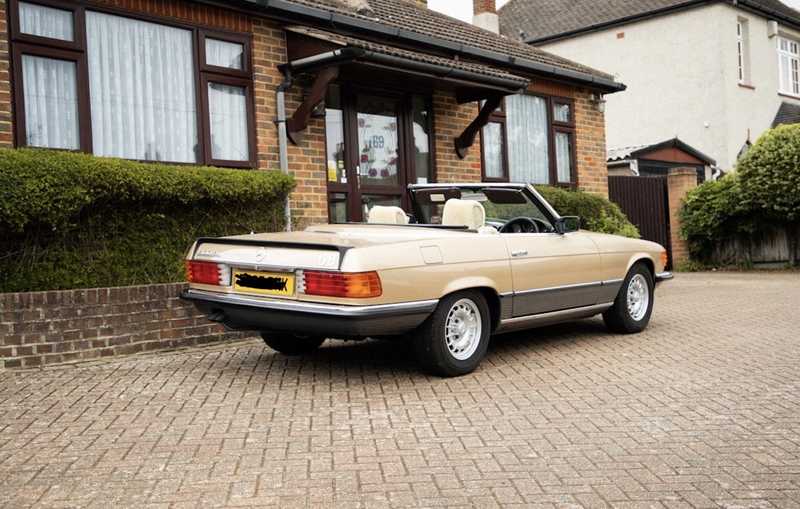 1985 Mercedes-Benz SL-Class 5,0L 1985 Cyprus
