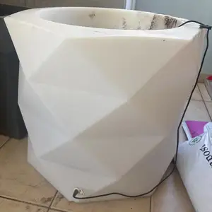 Large, white, outdoor pot and 3 bonus planters, Επαρχία Λεμεσού — Λεμεσός - Άγιος Νικόλαος