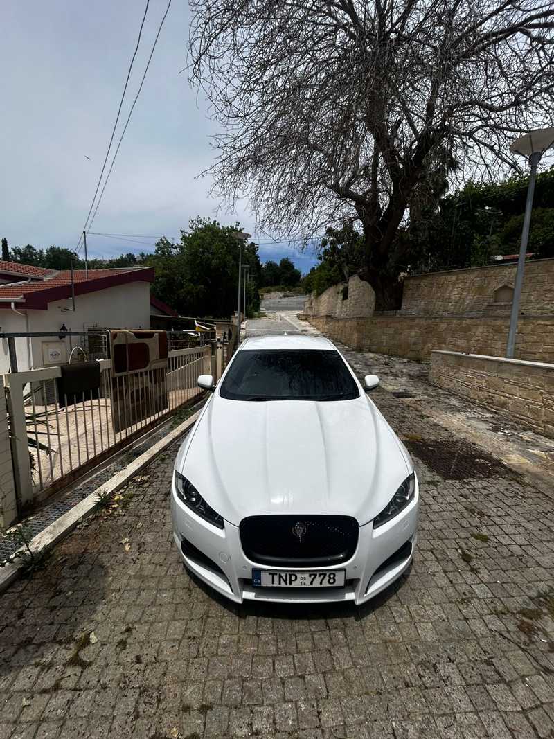 2014 Jaguar XF 2,2L 2014 Cyprus