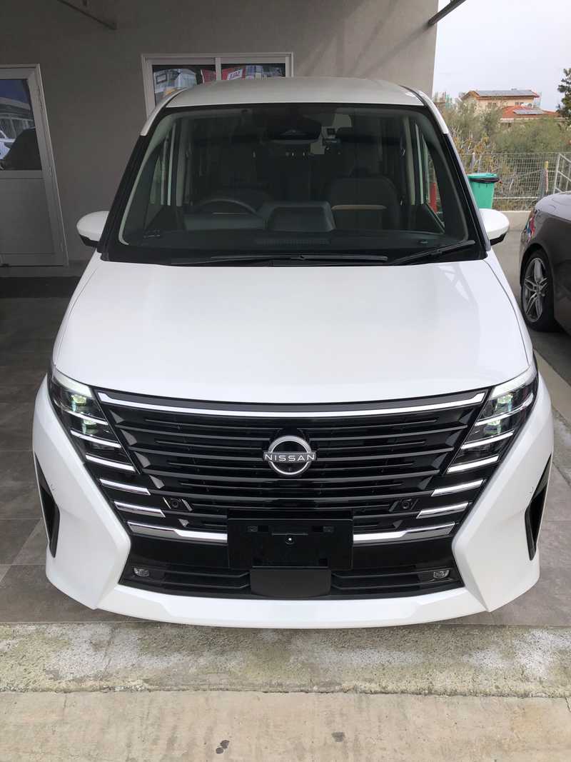 2023 Nissan Serena 2,0L 2023 Cyprus