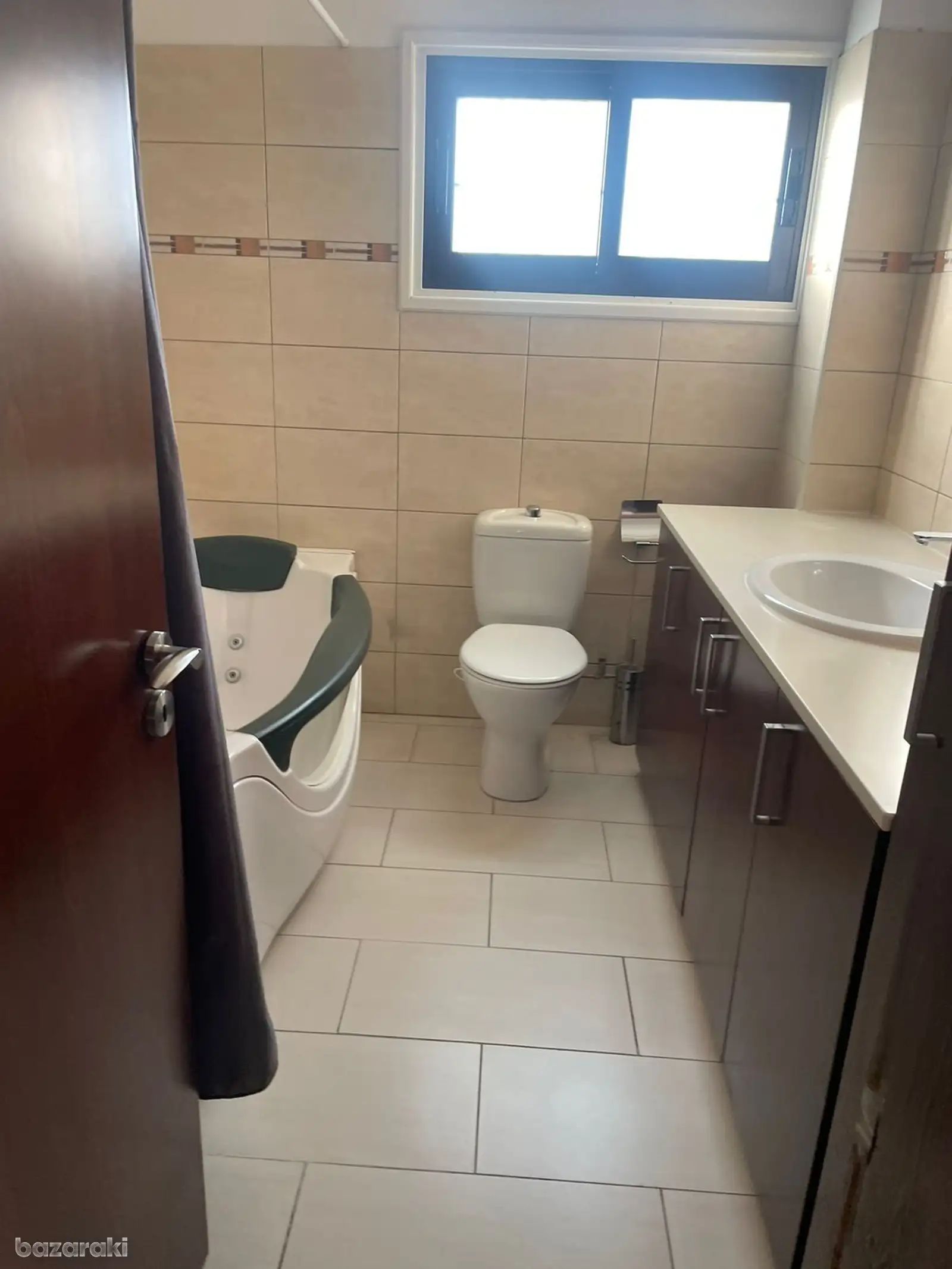 House, 4 bedrooms — 11