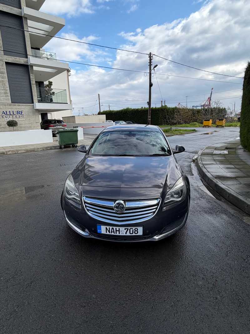 Opel, Vauxhall Insignia 2,2L 2015