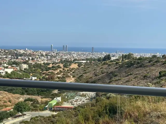 4-bedroom apartment for sale, Limassol — Limassol - Agia Fyla