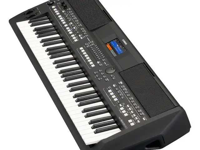 Yamaha Psr Sx600, Larnaca — Aradippou - Agios Fanourios