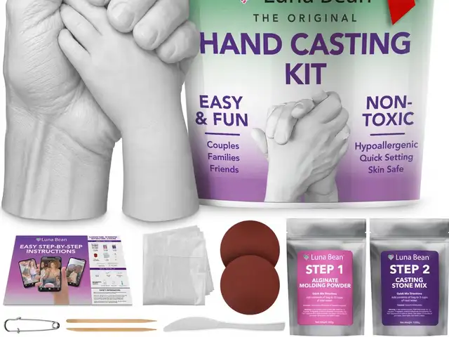 Luna bean hand casting kit the original hand mold kit for couples, Limassol — Limassol - Mesa Geitonia
