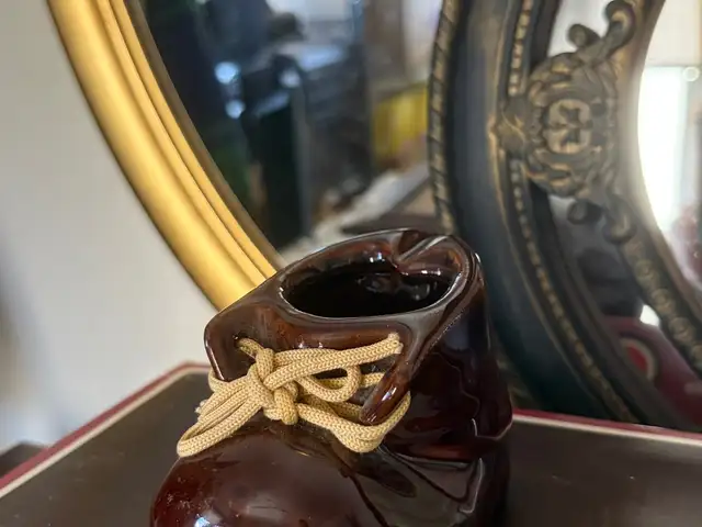 Vintage 1950s japanese original boot-shaped pipe/cigar ceramic ashtray -12x8x7cm, Επαρχία Πάφου — Paphos - Άγιος Θεόδωρος