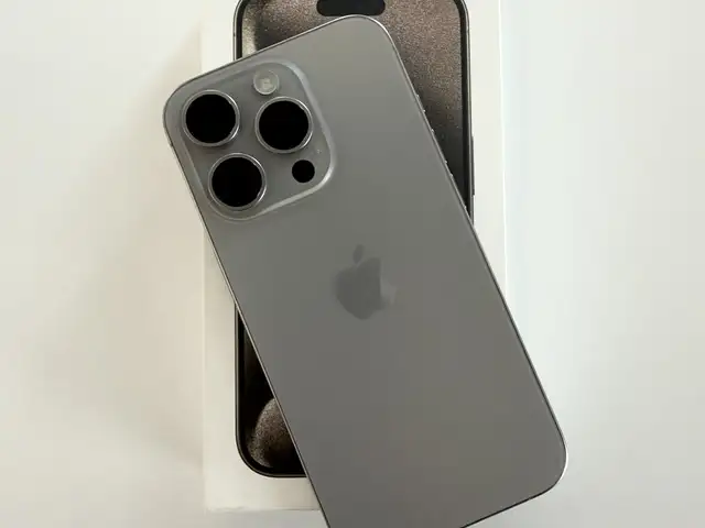 Iphone 16 pro 128gb, Επαρχία Λάρνακας — Αραδίππου - Άγιος Φανούριος