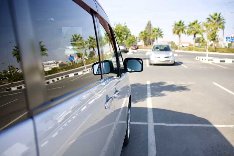 2012 Nissan Serena 2,0L 2012 Cyprus