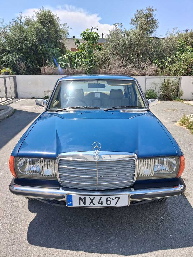 Mercedes-Benz E-Class 2,3L 1982