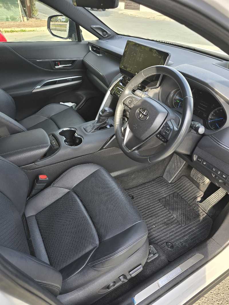 2021 Toyota Harrier 2,5L 2021 Cyprus