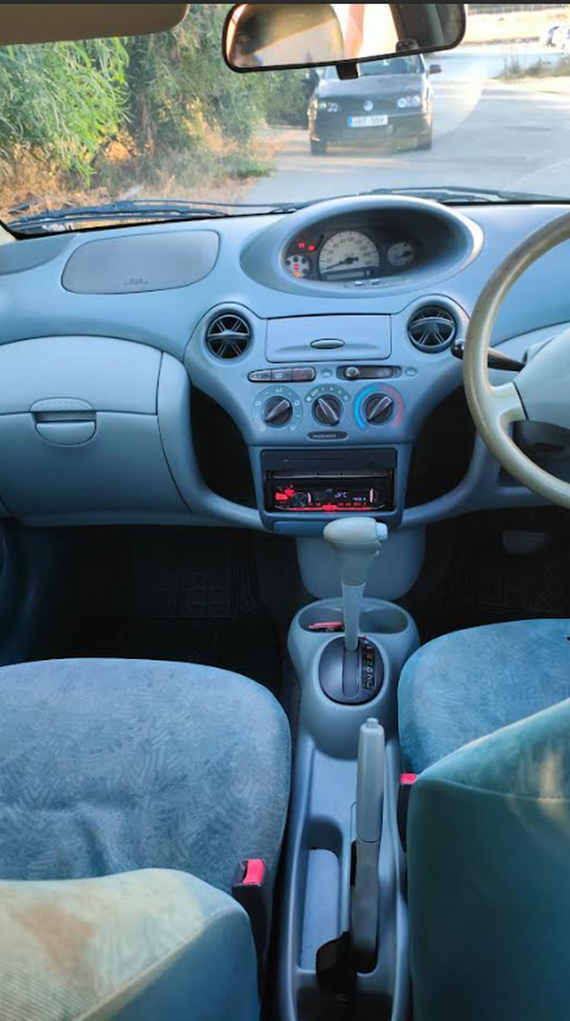 2002 Toyota Vitz 1,0L 2002 Cyprus