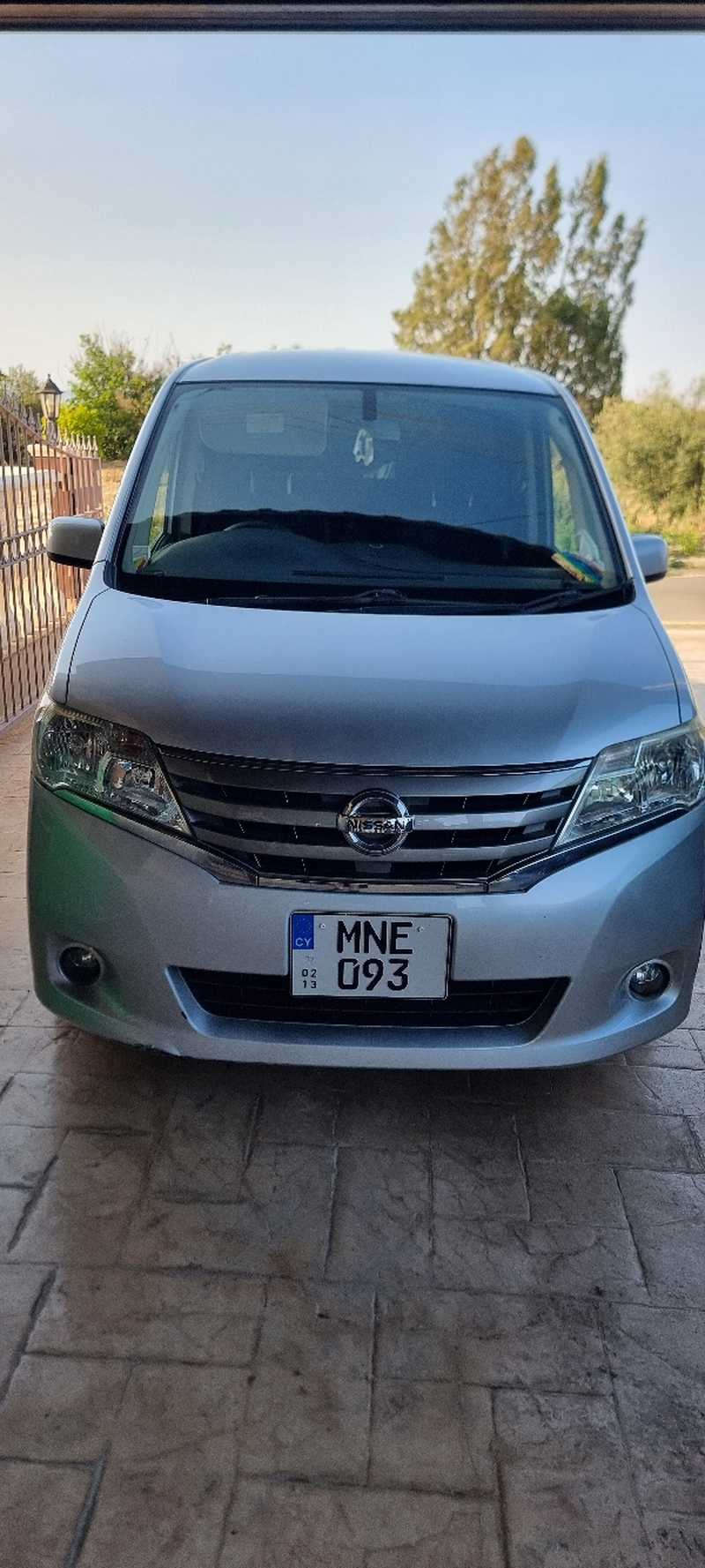 Nissan Serena 2,0L 2013