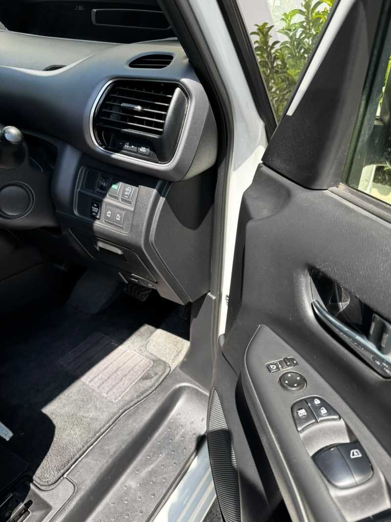 2018 Nissan Serena 2,0L 2018 Cyprus