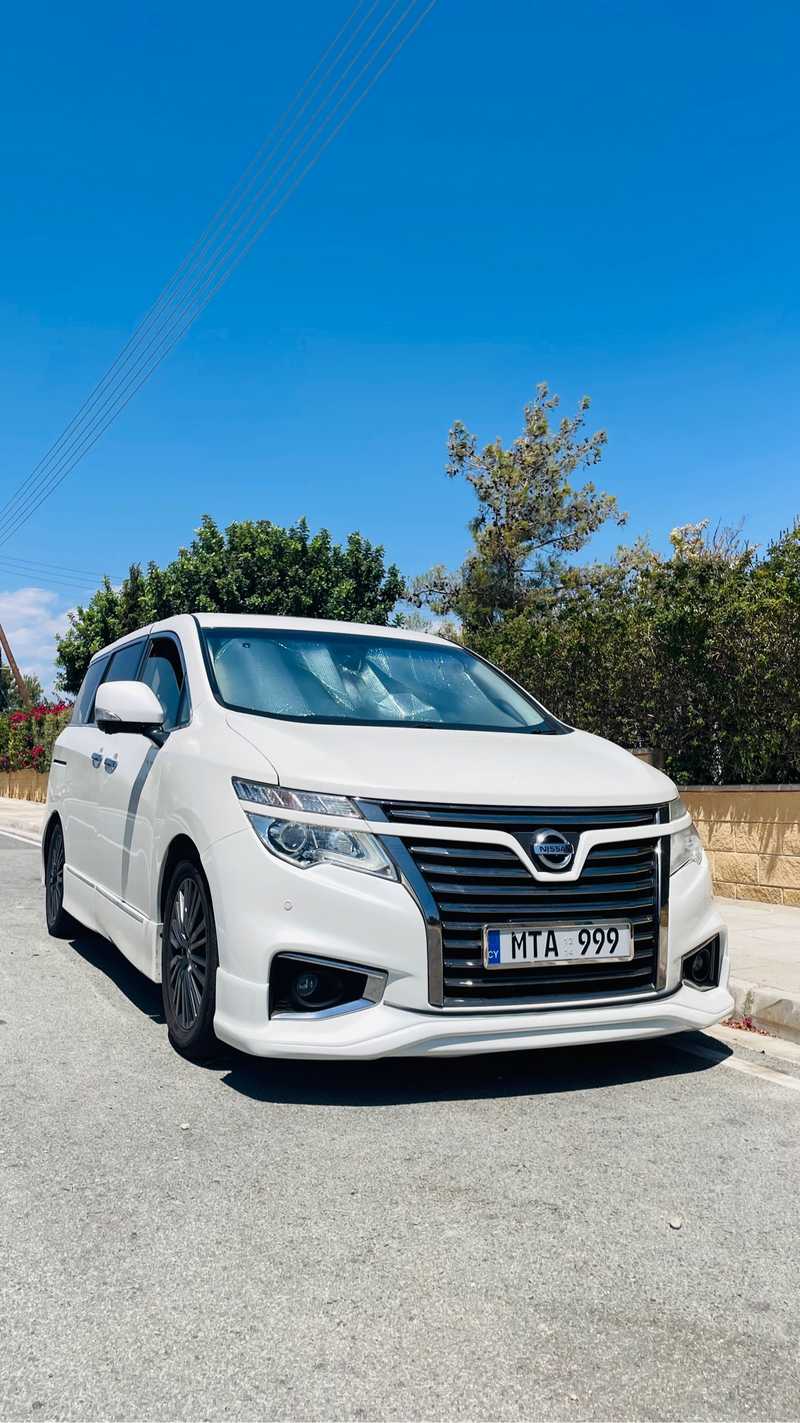 Nissan Elgrand 2,5L 2015