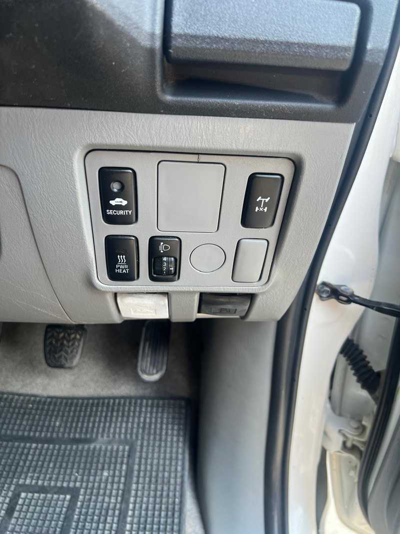 2011 Toyota Hilux 2,5L 2011 Cyprus
