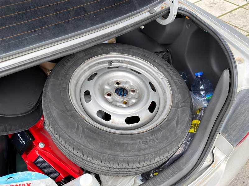 1998 Mazda Familia 1,5L 1998 Cyprus